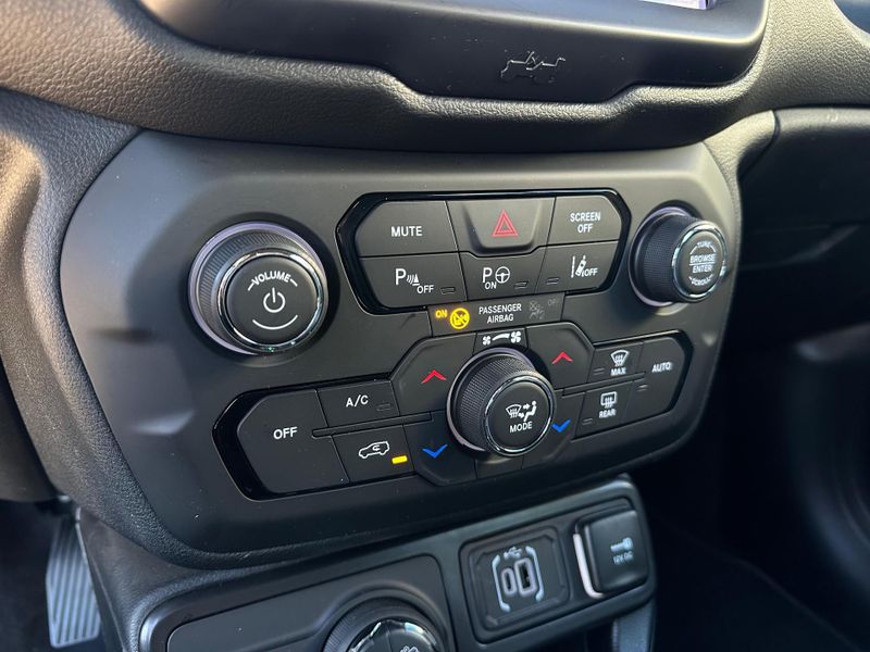 Jeep Renegade S T270 1.3 TB 4×4 Flex Aut. 2023/2024 CONCEPT MOTORS PASSO FUNDO / Carros no Vale