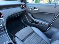 Mercedes-Benz Classe A A 250 2.0 TB Sport Aut. 2017/2018 CONCEPT MOTORS PASSO FUNDO / Carros no Vale