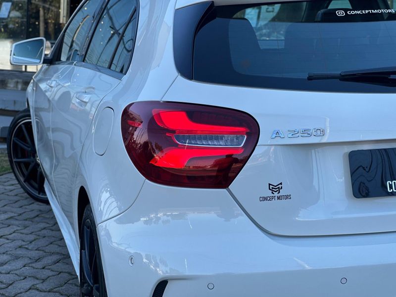 Mercedes-Benz Classe A A 250 2.0 TB Sport Aut. 2017/2018 CONCEPT MOTORS PASSO FUNDO / Carros no Vale