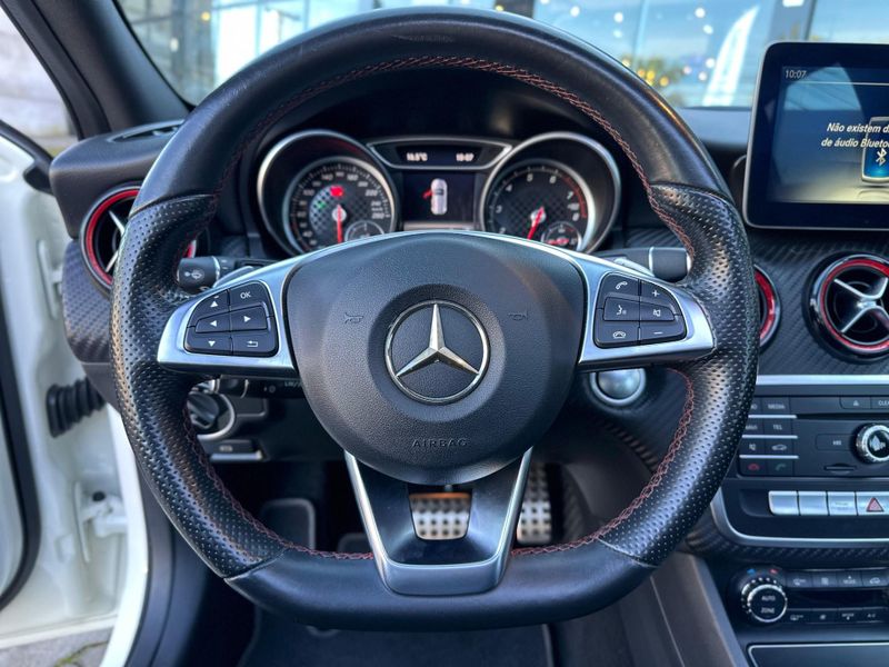 Mercedes-Benz Classe A A 250 2.0 TB Sport Aut. 2017/2018 CONCEPT MOTORS PASSO FUNDO / Carros no Vale