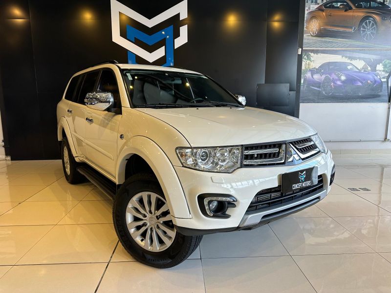 Mitsubishi Pajero HPE 3.2 4×4 T.I Dies 5p Aut. 2015/2016 CONCEPT MOTORS PASSO FUNDO / Carros no Vale