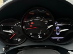 Porsche 718 Boxster 2.0 300cv 2021/2021 CONCEPT MOTORS PASSO FUNDO / Carros no Vale