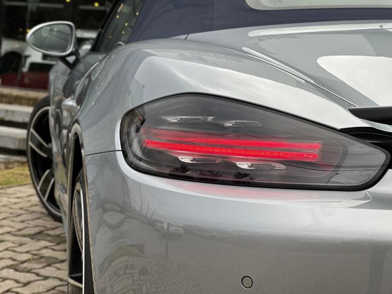 Porsche 718 Boxster 2.0 300cv 2021/2021 CONCEPT MOTORS PASSO FUNDO / Carros no Vale