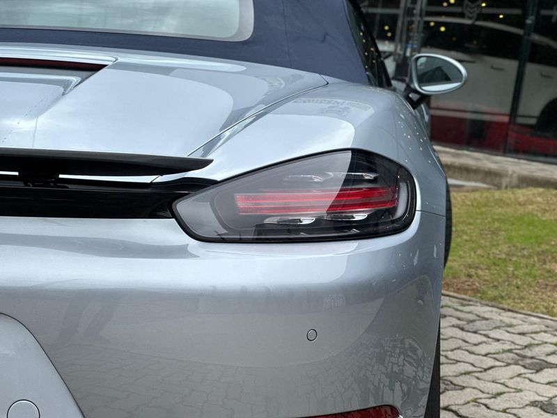 Porsche 718 Boxster 2.0 300cv 2021/2021 CONCEPT MOTORS PASSO FUNDO / Carros no Vale