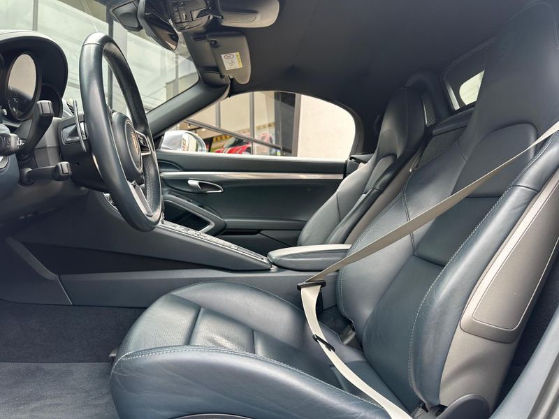 Porsche 718 Boxster 2.0 300cv 2021/2021 CONCEPT MOTORS PASSO FUNDO / Carros no Vale