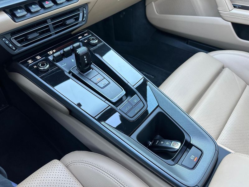 Porsche 911 Carrera Coupe 3.0 (991/992) 2019/2020 CONCEPT MOTORS PASSO FUNDO / Carros no Vale