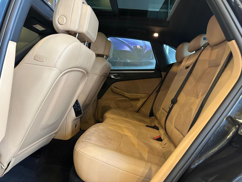 Porsche Macan 2.0 Turbo 2018/2018 CONCEPT MOTORS PASSO FUNDO / Carros no Vale