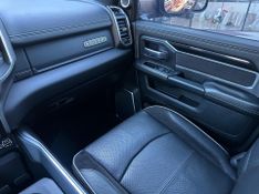 Ram 3500 LARAM.6.7 NIGHT ED.TB CD 4X4 Die. 2022/2022 CONCEPT MOTORS PASSO FUNDO / Carros no Vale