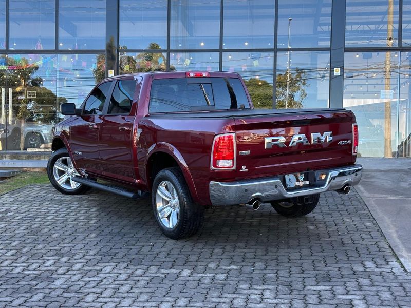 Ram Classic LARAMIE 5.7 CD V8 4X4 Aut. 2022/2022 CONCEPT MOTORS PASSO FUNDO / Carros no Vale