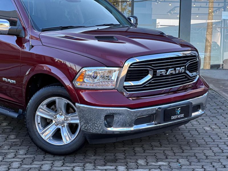 Ram Classic LARAMIE 5.7 CD V8 4X4 Aut. 2022/2022 CONCEPT MOTORS PASSO FUNDO / Carros no Vale