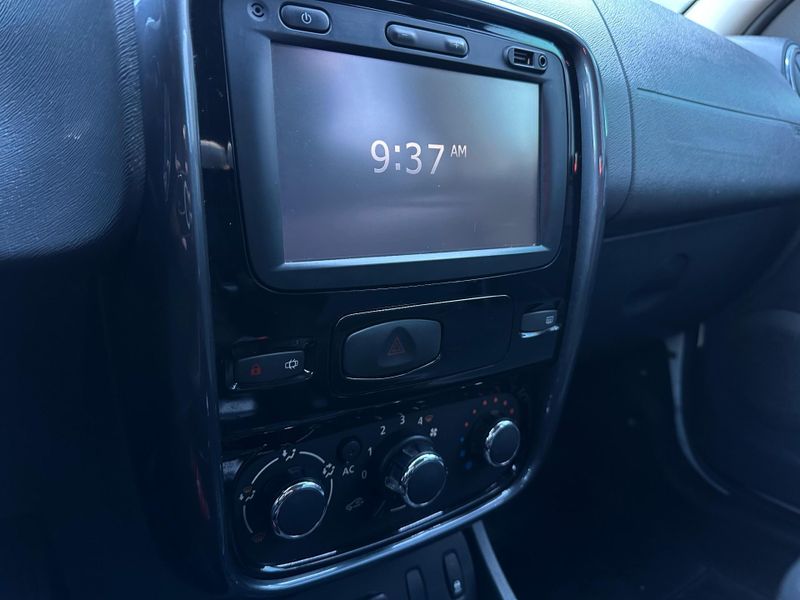 Renault Duster Dynamique 2.0 Flex 16V Aut. 2014/2015 CONCEPT MOTORS PASSO FUNDO / Carros no Vale