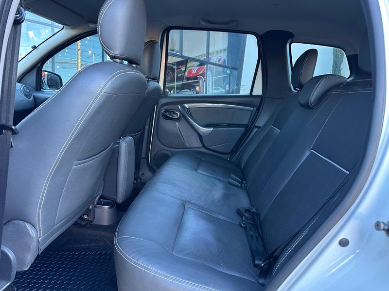 Renault Duster Dynamique 2.0 Flex 16V Aut. 2014/2015 CONCEPT MOTORS PASSO FUNDO / Carros no Vale