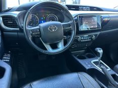 Toyota Hilux CD SR 4×4 2.8 TDI Diesel Aut. 2019/2019 CONCEPT MOTORS PASSO FUNDO / Carros no Vale