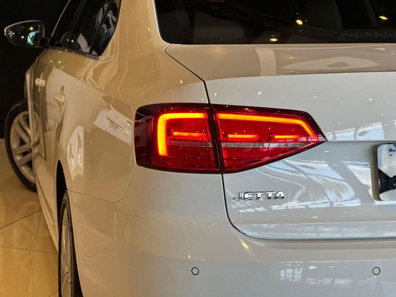 Volkswagen Jetta Highline 2.0 TSI 16V 4p Tiptronic 2016/2016 CONCEPT MOTORS PASSO FUNDO / Carros no Vale