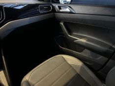 Volkswagen Nivus Highline 1.0 200 TSI Flex Aut. 2020/2021 CONCEPT MOTORS PASSO FUNDO / Carros no Vale