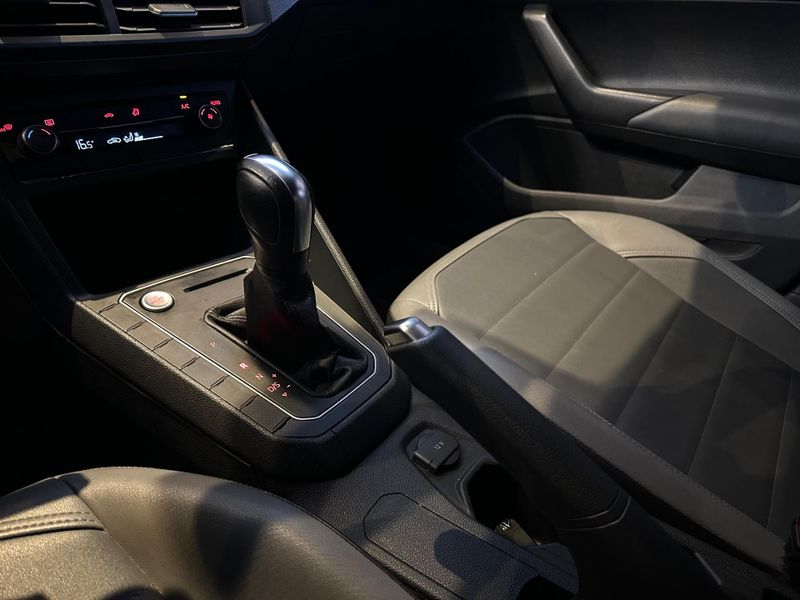 Volkswagen Nivus Highline 1.0 200 TSI Flex Aut. 2020/2021 CONCEPT MOTORS PASSO FUNDO / Carros no Vale