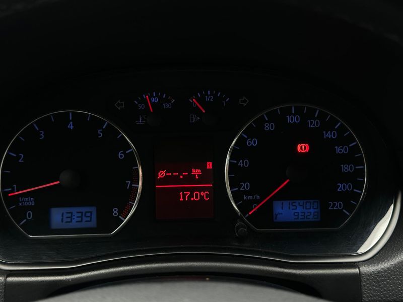 Volkswagen Polo Sedan Polo Sed COMFORT 1.6 Mi Tot Flex 8v 2011/2011 CONCEPT MOTORS PASSO FUNDO / Carros no Vale