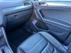 Volkswagen Tiguan Allspac R-Line 350 TSI 2.0 4×4 2018/2019 CONCEPT MOTORS PASSO FUNDO / Carros no Vale
