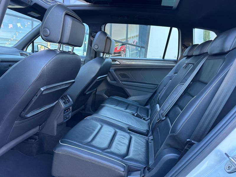 Volkswagen Tiguan Allspac R-Line 350 TSI 2.0 4×4 2018/2019 CONCEPT MOTORS PASSO FUNDO / Carros no Vale
