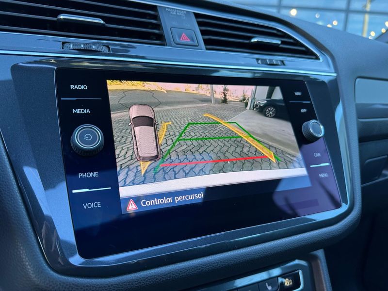 Volkswagen Tiguan Allspac R-Line 350 TSI 2.0 4×4 2018/2019 CONCEPT MOTORS PASSO FUNDO / Carros no Vale