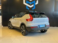 Volvo XC40 T-5 R-DESIGN 1.5 FWD (HÃ­brido) 2020/2021 CONCEPT MOTORS PASSO FUNDO / Carros no Vale