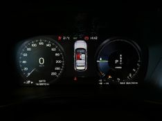 Volvo XC40 T-5 R-DESIGN 1.5 FWD (HÃ­brido) 2020/2021 CONCEPT MOTORS PASSO FUNDO / Carros no Vale