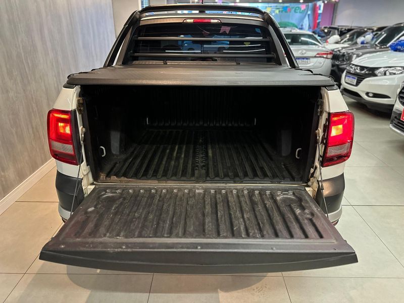Volkswagen Saveiro W/ CD CROSS MA 2016/2017 ENZO MULTIMARCAS CAXIAS DO SUL / Carros no Vale
