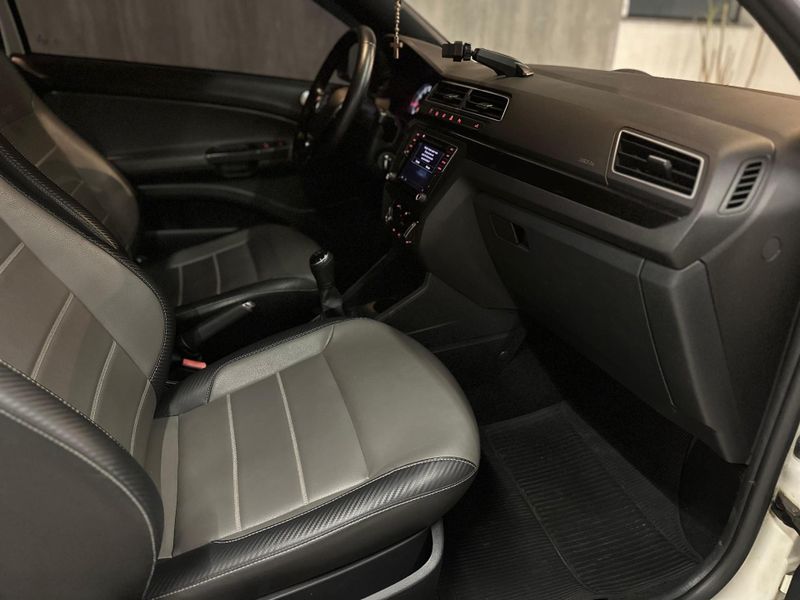 Volkswagen Saveiro W/ CD CROSS MA 2016/2017 ENZO MULTIMARCAS CAXIAS DO SUL / Carros no Vale