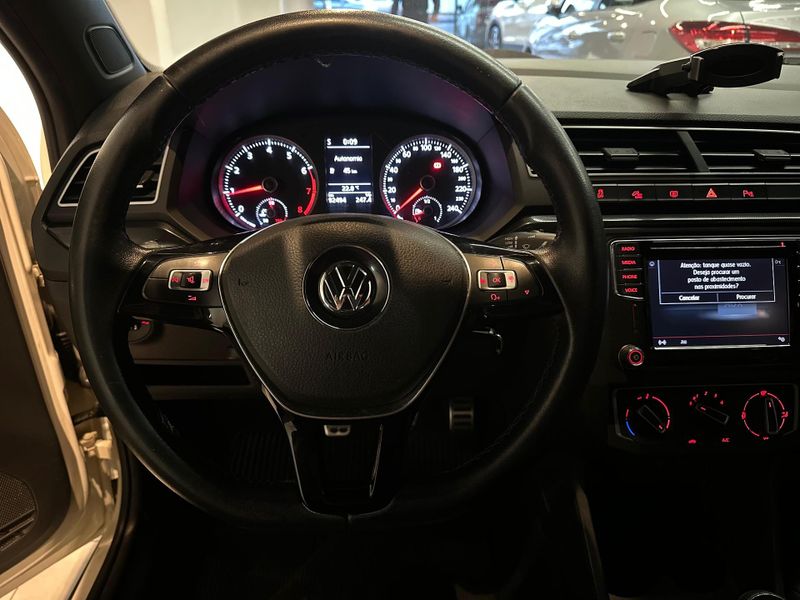 Volkswagen Saveiro W/ CD CROSS MA 2016/2017 ENZO MULTIMARCAS CAXIAS DO SUL / Carros no Vale
