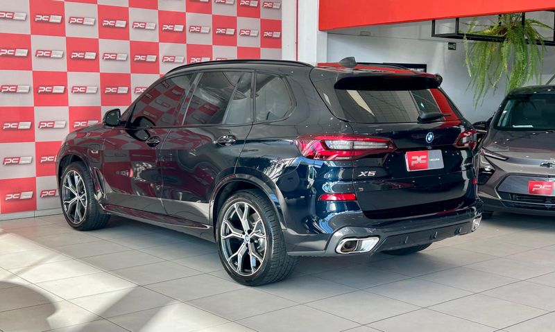 BMW X5 XDRIVE 45e 3.0 M.Sport Híbrido 2023/2023 PC VEÍCULOS SANTA CRUZ DO SUL / Carros no Vale