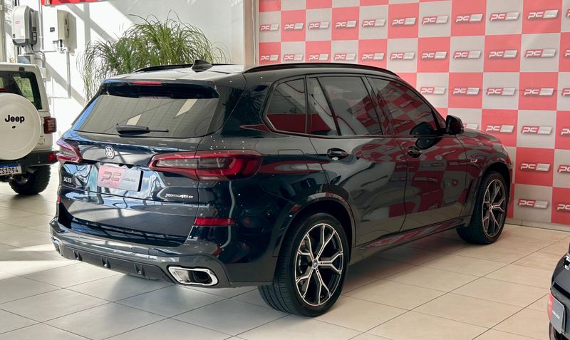 BMW X5 XDRIVE 45e 3.0 M.Sport Híbrido 2023/2023 PC VEÍCULOS SANTA CRUZ DO SUL / Carros no Vale