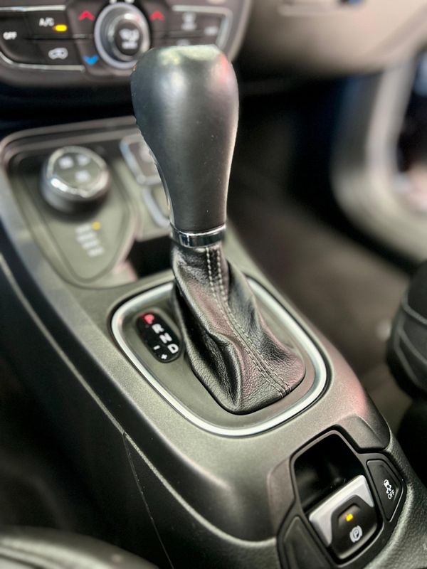 Jeep COMPASS S 2.0 4×4 TB 16V 2019/2020 PC VEÍCULOS SANTA CRUZ DO SUL / Carros no Vale