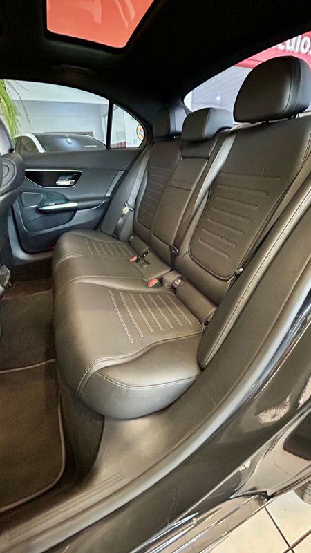 Mercedes-Benz C-200 AMG Line EQ Boost 1.5 TB (Hib.) 2022/2023 PC VEÍCULOS SANTA CRUZ DO SUL / Carros no Vale