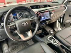 Toyota Hilux CD SRX 4×4 2.8 TDI 16V 2022/2023 PC VEÍCULOS SANTA CRUZ DO SUL / Carros no Vale
