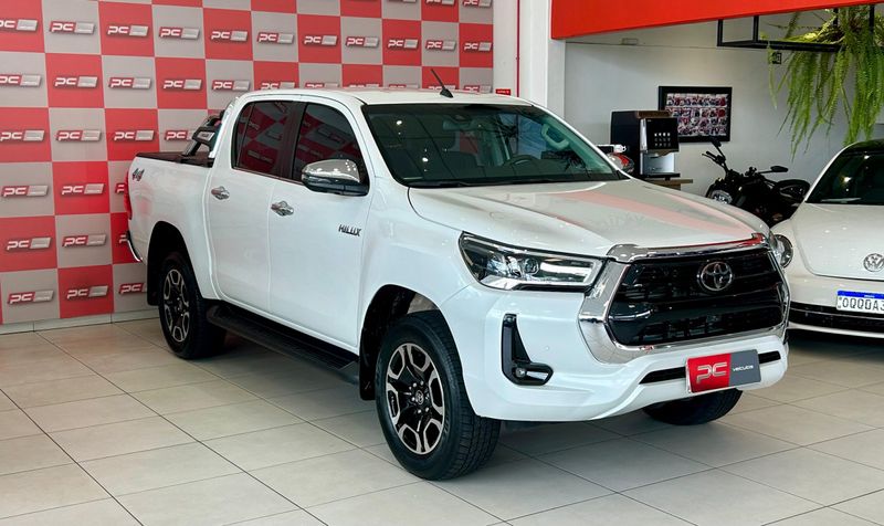 Toyota Hilux CD SRX 4×4 2.8 TDI 16V 2022/2023 PC VEÍCULOS SANTA CRUZ DO SUL / Carros no Vale