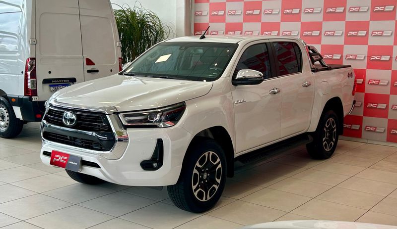 Toyota Hilux CD SRX 4×4 2.8 TDI 16V 2022/2023 PC VEÍCULOS SANTA CRUZ DO SUL / Carros no Vale