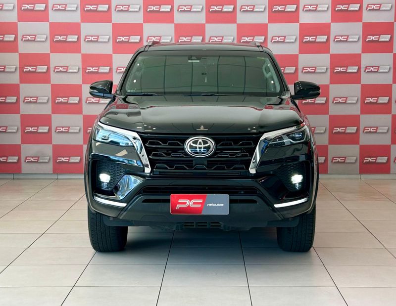 Toyota Hilux SW4 SRX 4×4 2.8 TDI 16V Dies 2021/2021 PC VEÍCULOS SANTA CRUZ DO SUL / Carros no Vale