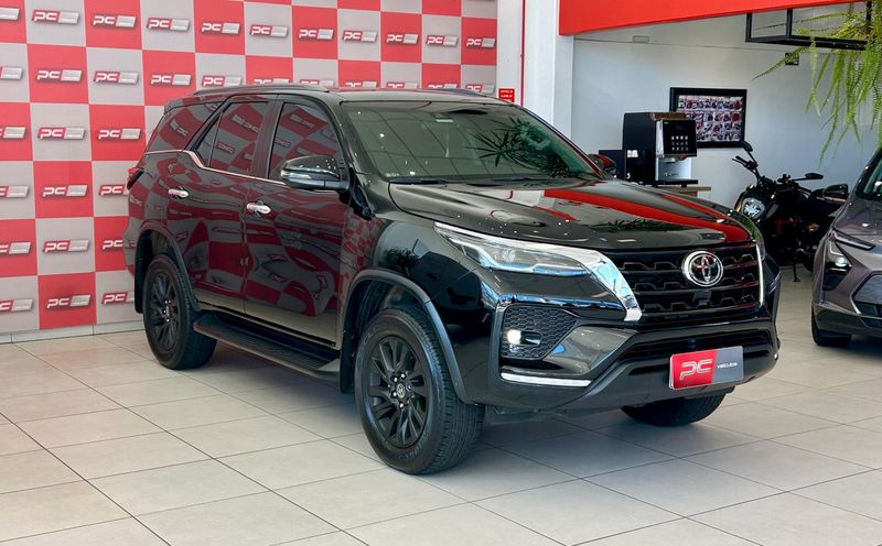 Toyota Hilux SW4 SRX 4×4 2.8 TDI 16V Dies 2021/2021 PC VEÍCULOS SANTA CRUZ DO SUL / Carros no Vale