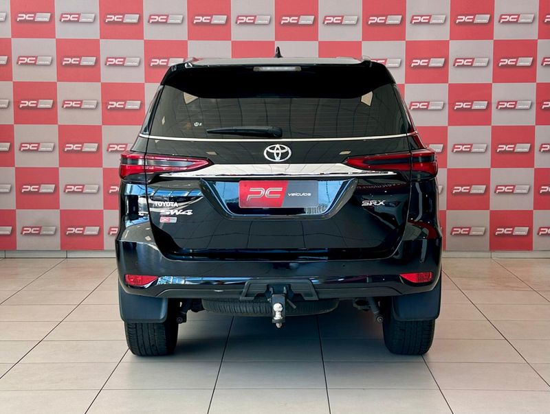 Toyota Hilux SW4 SRX 4×4 2.8 TDI 16V Dies 2021/2021 PC VEÍCULOS SANTA CRUZ DO SUL / Carros no Vale