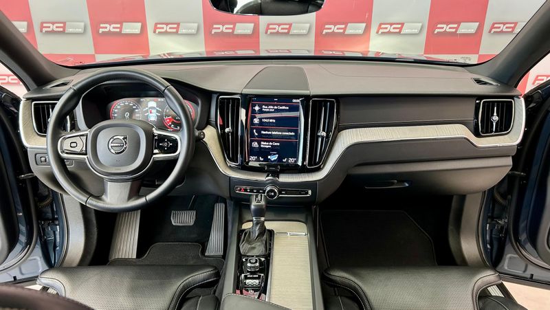 Volvo XC 60 T-5 INSCRIPTION 2.0 AWD 2019/2019 PC VEÍCULOS SANTA CRUZ DO SUL / Carros no Vale