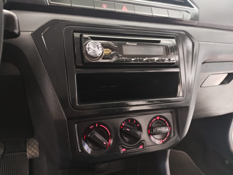 VOLKSWAGEN GOL 1.0 TRENDLINE 8V 2018/2018 TIAGO AUTOMÓVEIS VENÂNCIO AIRES / Carros no Vale