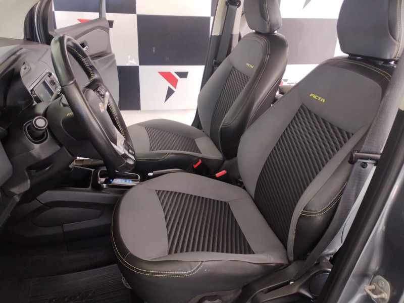 CHEVROLET SPIN 1.8 ACTIV 8V FLEX 4P AUT 2019/2019 TIAGO AUTOMÓVEIS VENÂNCIO AIRES / Carros no Vale
