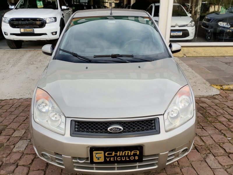 FORD FIESTA SEDAN 1.6 8V FLEX /2008 CHIMA VEÍCULOS VENÂNCIO AIRES / Carros no Vale