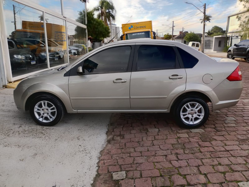 FORD FIESTA SEDAN 1.6 8V FLEX /2008 CHIMA VEÍCULOS VENÂNCIO AIRES / Carros no Vale