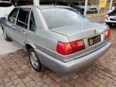 VOLKSWAGEN SANTANA 2.0MI /2001 CHIMA VEÍCULOS VENÂNCIO AIRES / Carros no Vale