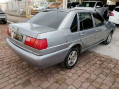 VOLKSWAGEN SANTANA 2.0MI /2001 CHIMA VEÍCULOS VENÂNCIO AIRES / Carros no Vale
