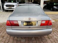 VOLKSWAGEN SANTANA 2.0MI /2001 CHIMA VEÍCULOS VENÂNCIO AIRES / Carros no Vale