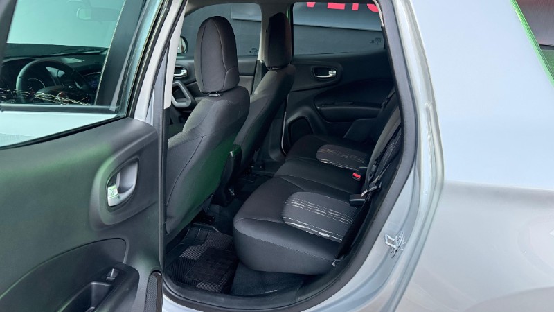 FIAT TORO FREEDOM 1.8 16V FLEX AUT. /2018 IDEAL VEÍCULOS LAJEADO / Carros no Vale