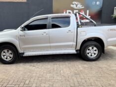 TOYOTA HILUX CABINE DUPLA SRV 3.0 4X4 AUT /2007 IDEAL VEÍCULOS LAJEADO / Carros no Vale