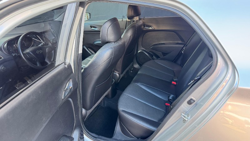 HYUNDAI HB20X PREMIUM 1.6 /2015 IDEAL VEÍCULOS LAJEADO / Carros no Vale